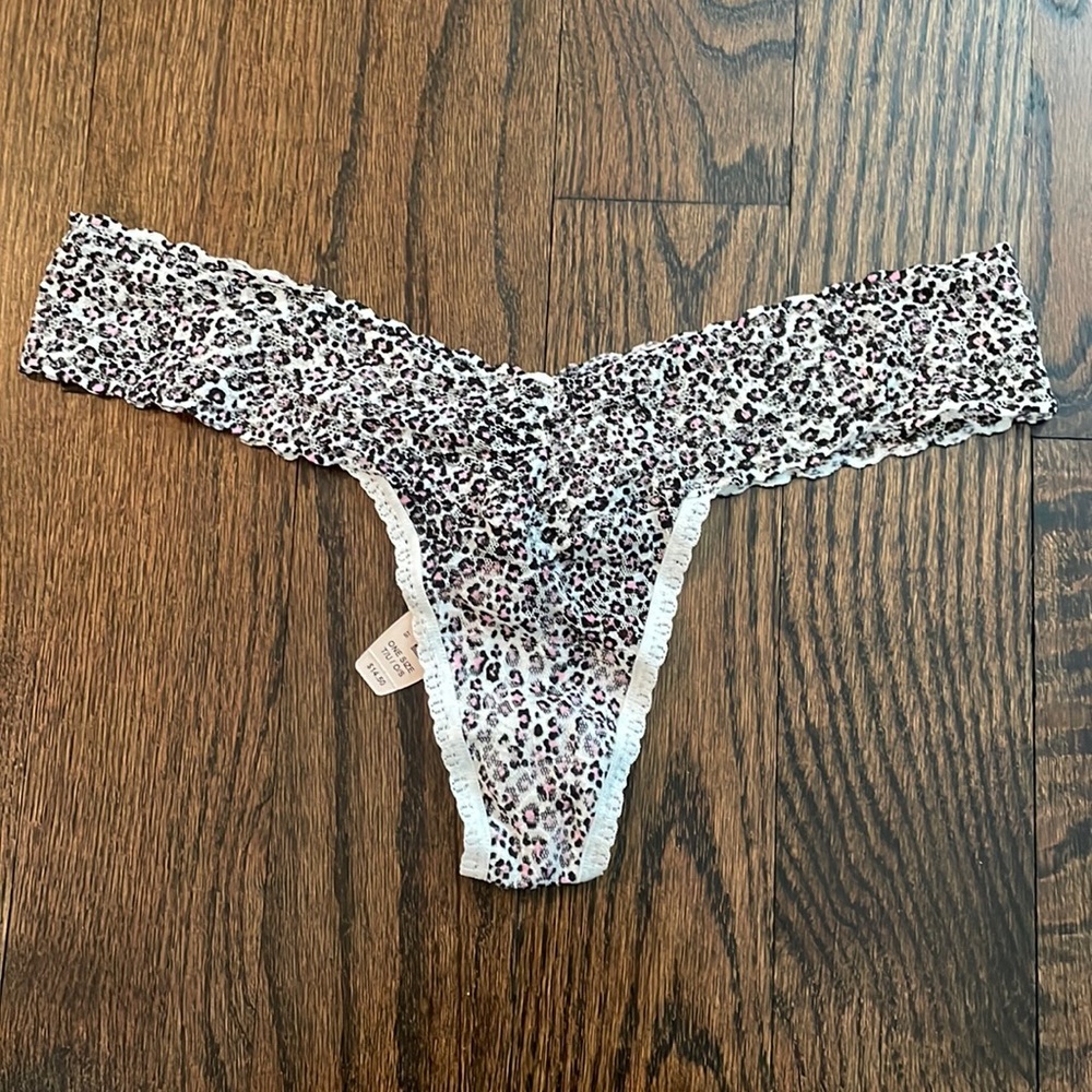 NWT VS Thong